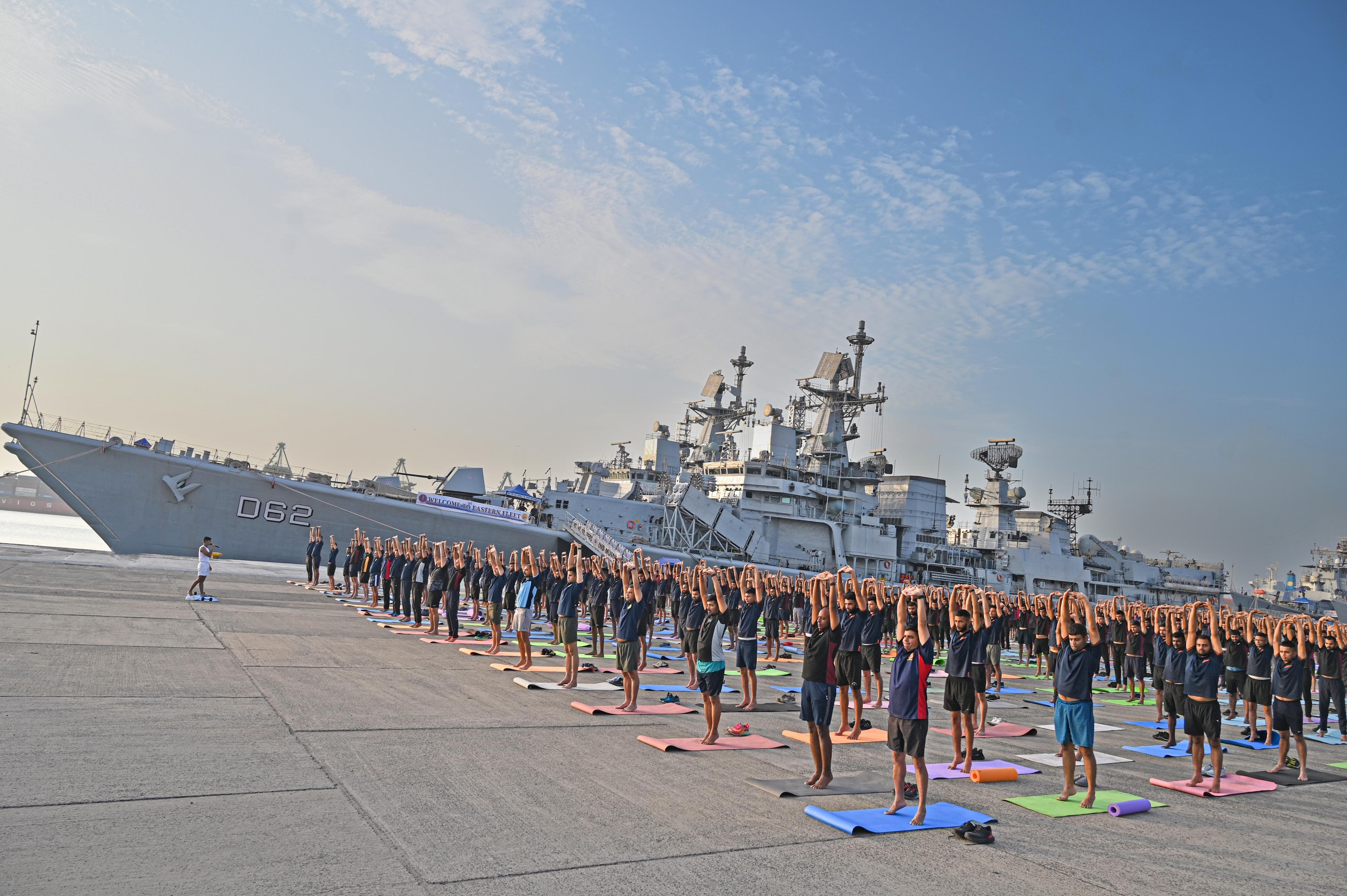 Indian Navy Joins YogAndhra 2025: Over 11,000 Naval Personnel to Participate in Visakhapatnam