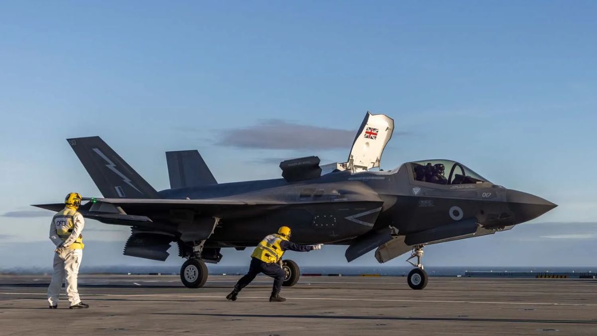 F-35 Fighter Jet Moved To MRO Facility At Thiruvananthapuram Airport: What’s Happening?