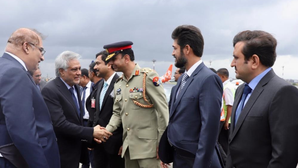 Pak FM Ishaq Dar Visits Bangladesh In Landmark Diplomatic Push After Sheikh Hasina’s Exit