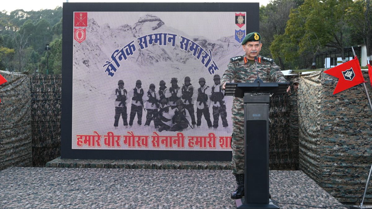 Army Chief Reviews Preparedness, Civil-Military Synergy In Central Sector, Celebrates Diwali With Troops
