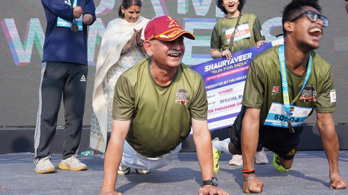 Army Chief Leads By Example! Push-Up Session With Specially-Abled Athlete At Shaurya Veer Run Wins Hearts