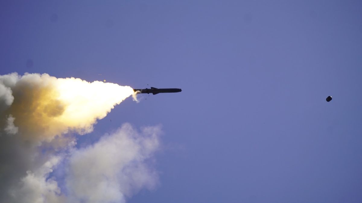 India’s BrahMos Roars Over Bay of Bengal: Army’s Precision Strike Test Signals Major Strategic Leap