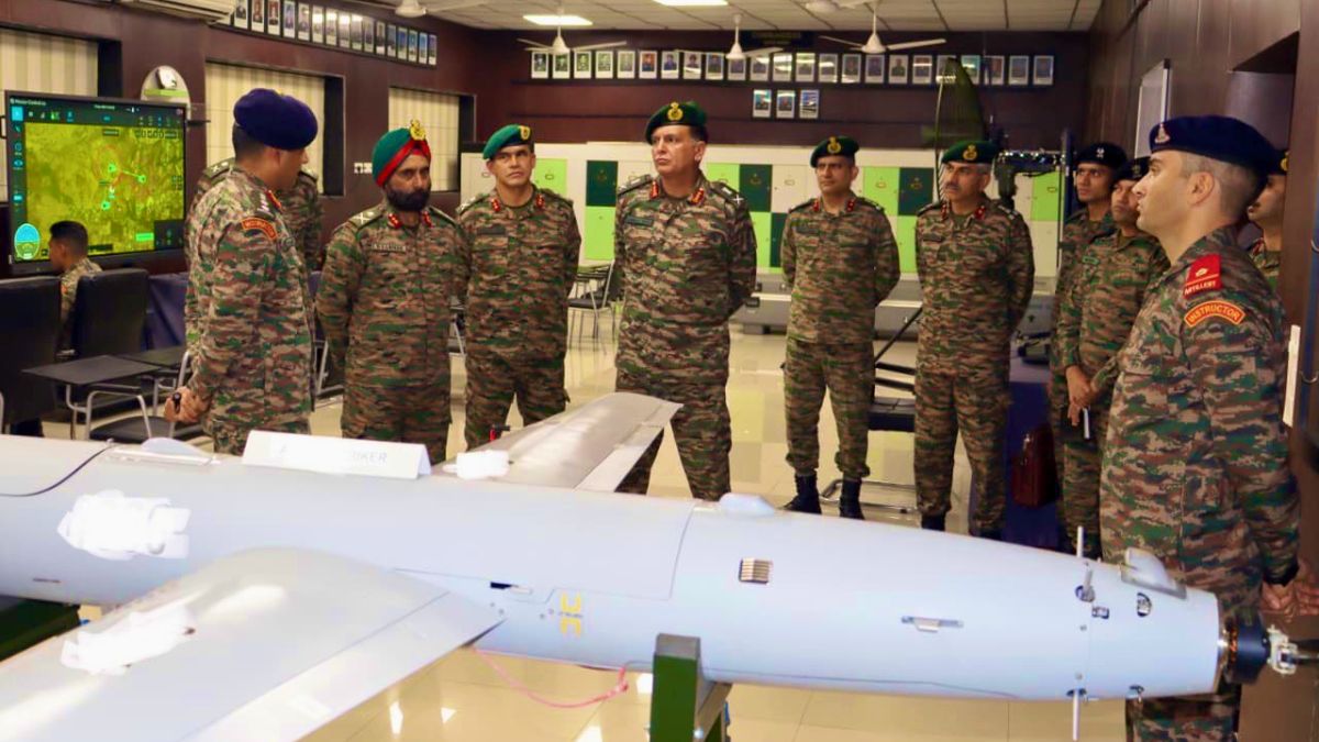 Southern Army Commander Reviews Artillery, Training Infrastructure During Visit To Devlali Artillery School