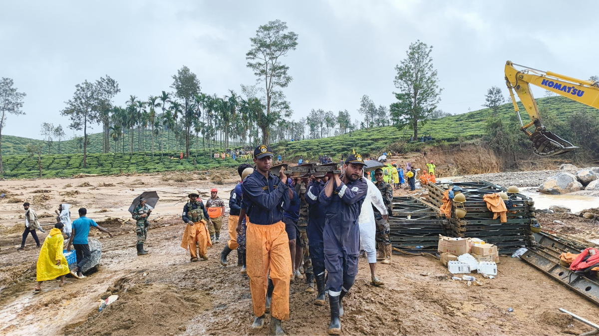 Indian Navy Delivers Bailey Bridges to Sri Lanka, Reconnecting Lives Across the Indian Ocean