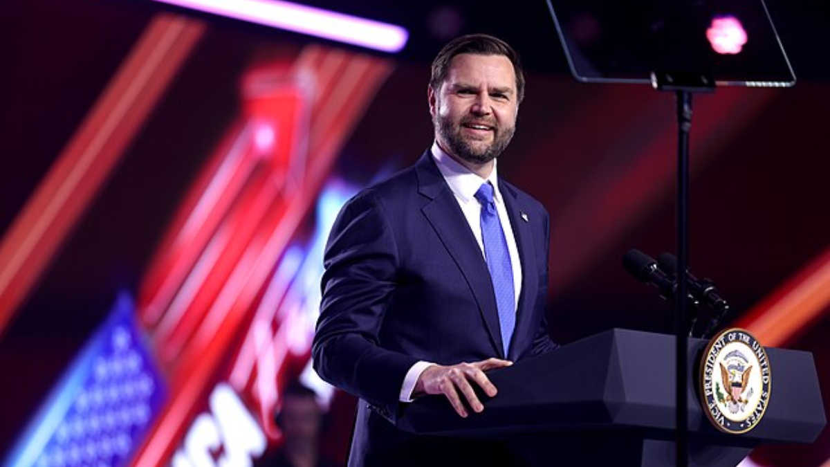 US VP Vance Heads to Pakistan for Iran Peace Deal, as Tehran Refuses to Join