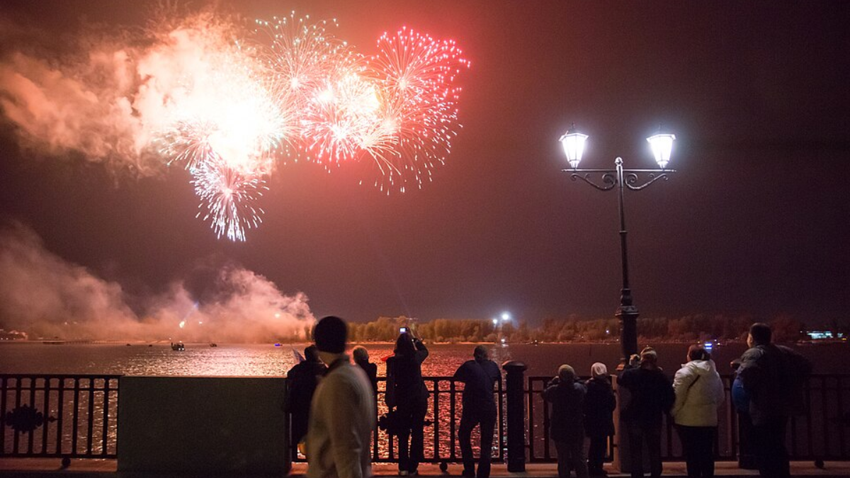 In a First in 2 Decades, Russia’s Victory Day Parade Without Military Equipment Display